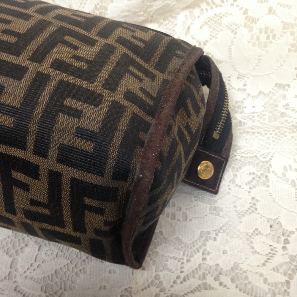 Vintage Fendi Zucca Pouch- Crossbody - Picture 8 of 12
